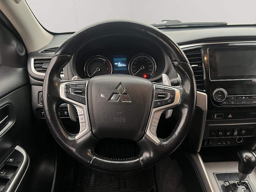 Vehicle Image 17