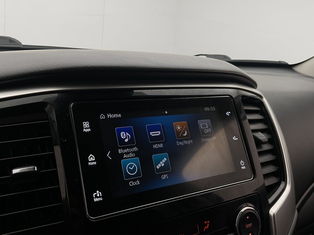 Vehicle Image 25