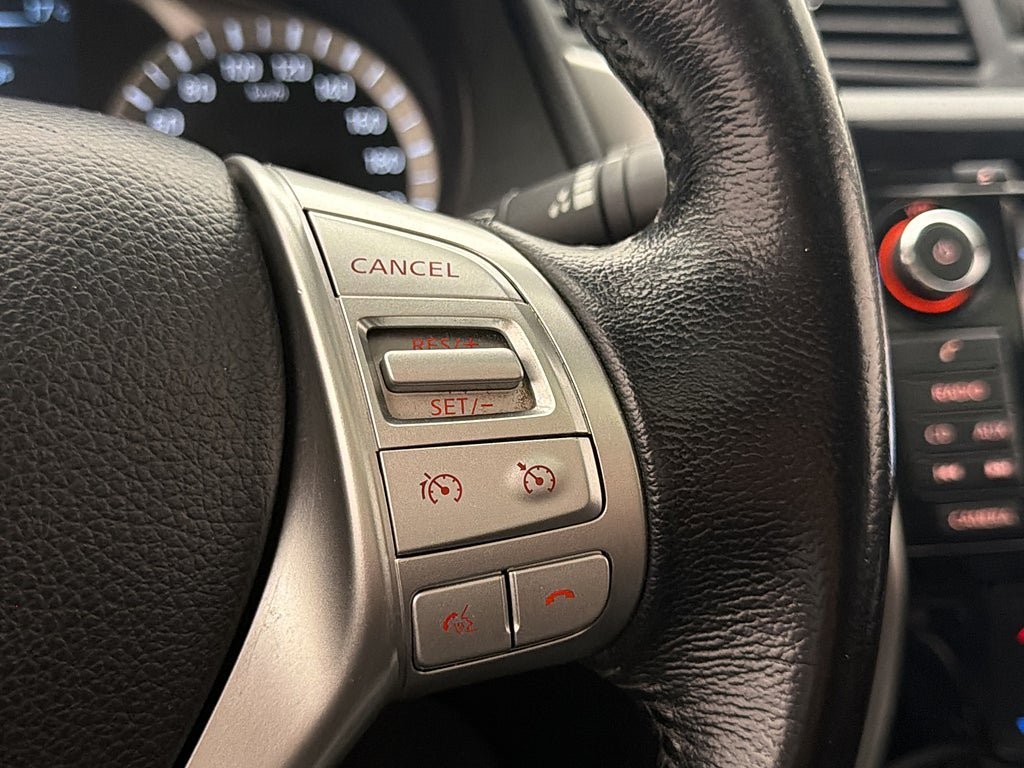 Vehicle Image 23
