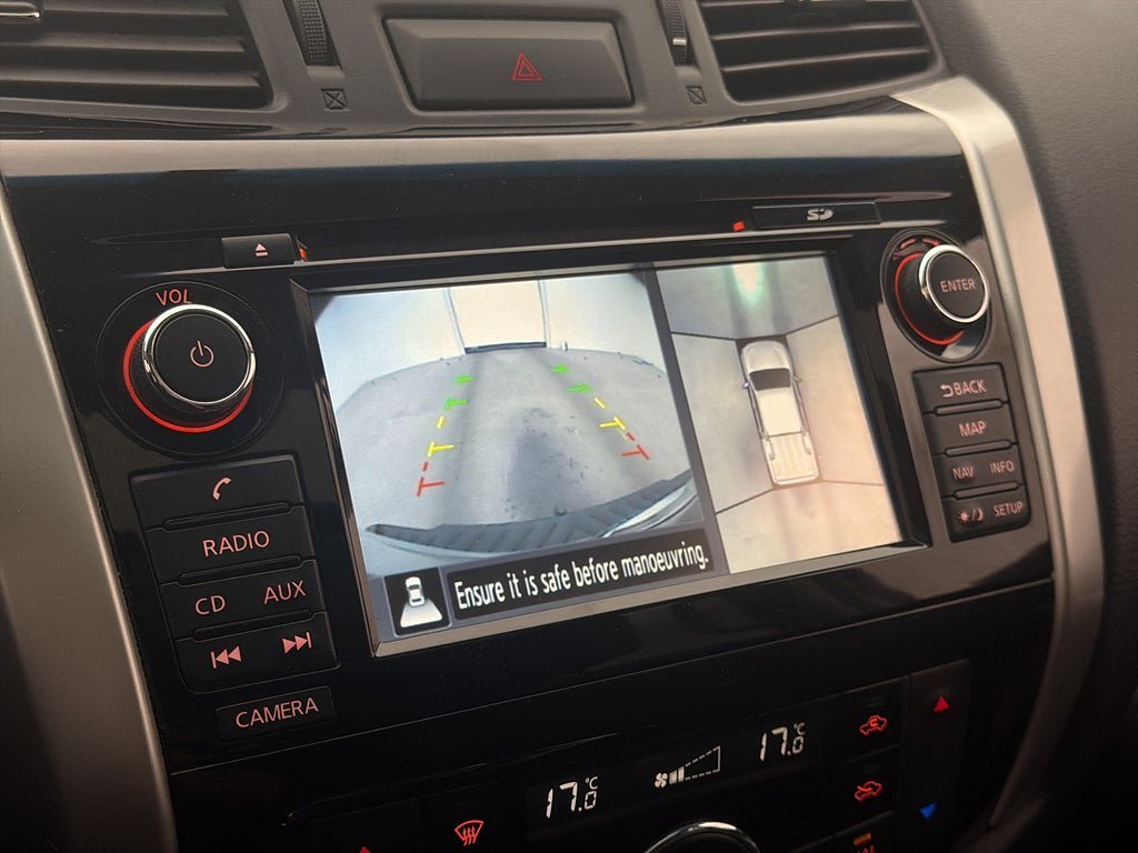 Vehicle Image 25