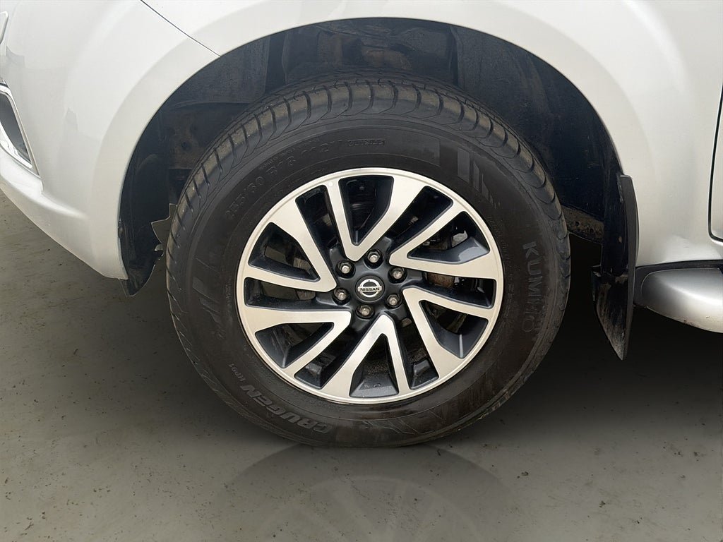 Vehicle Image 32