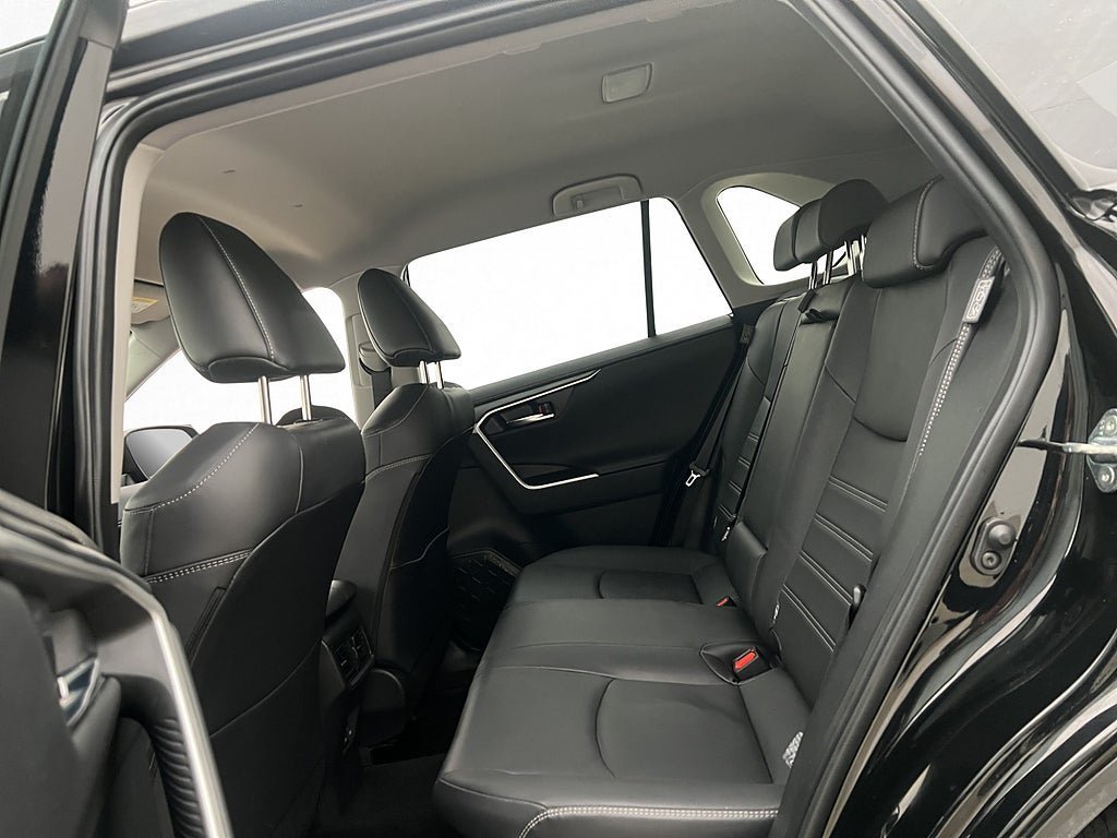 Vehicle Image 27