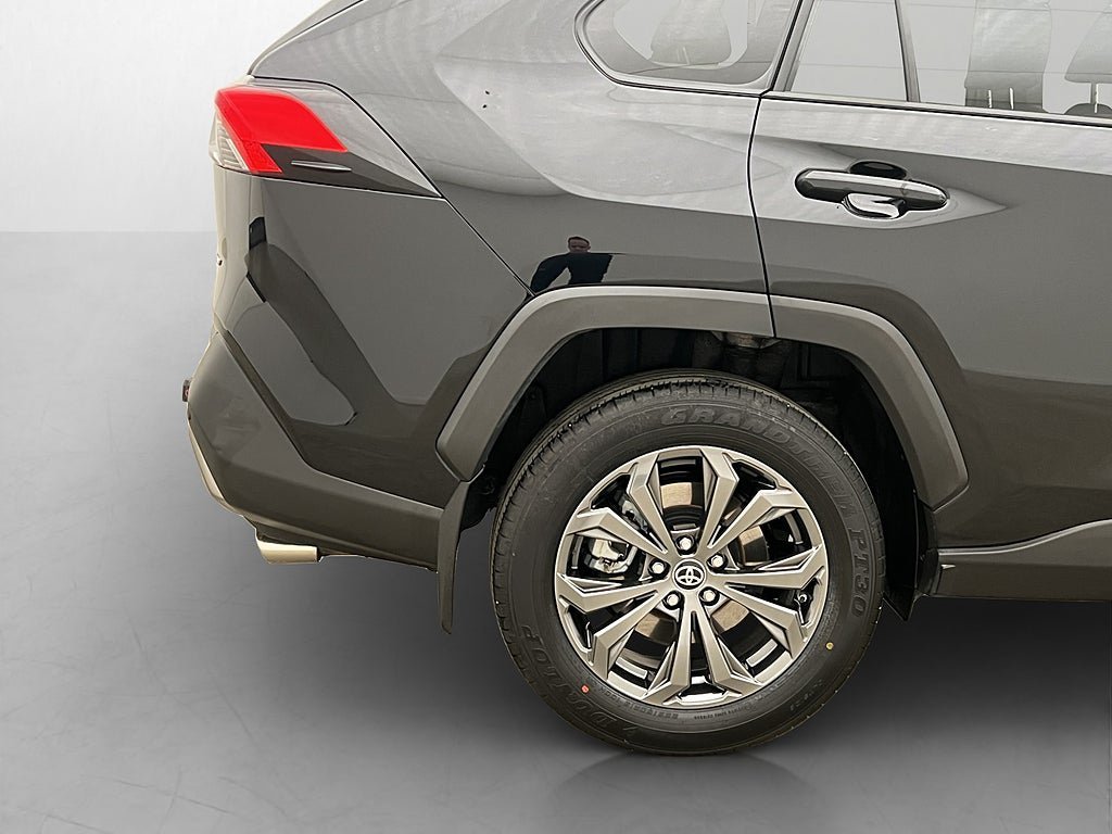 Vehicle Image 30