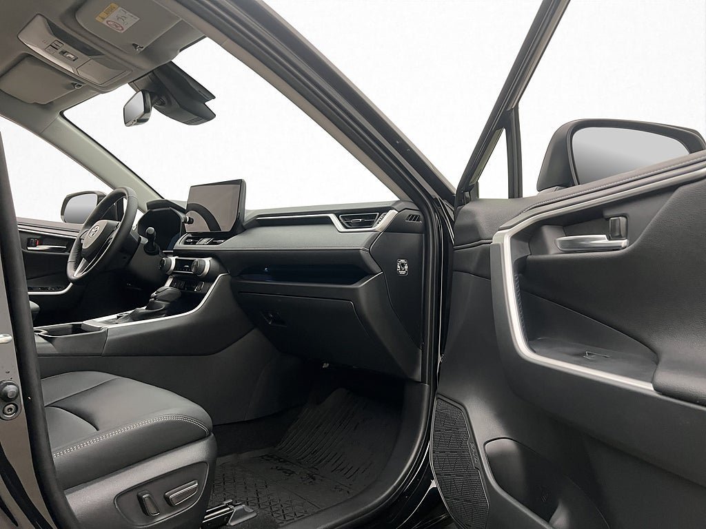 Vehicle Image 33