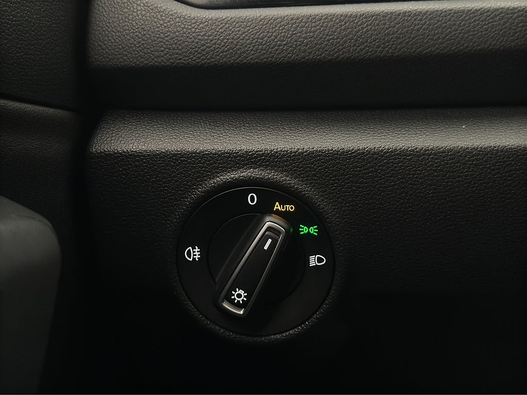 Vehicle Image 27