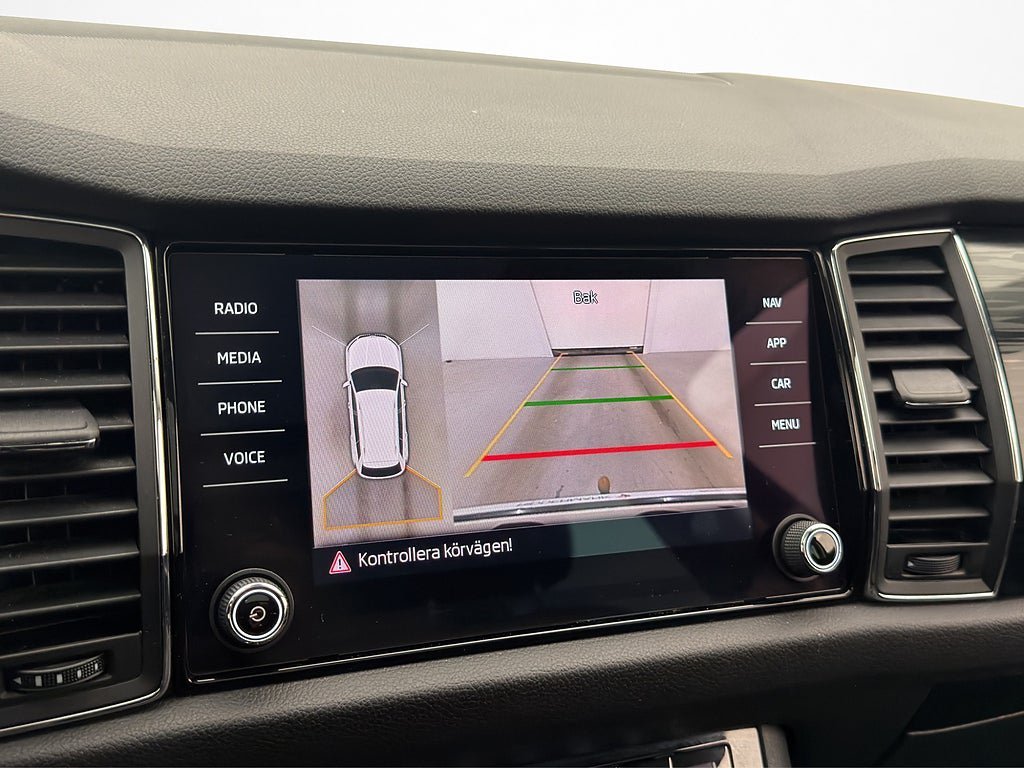 Vehicle Image 24