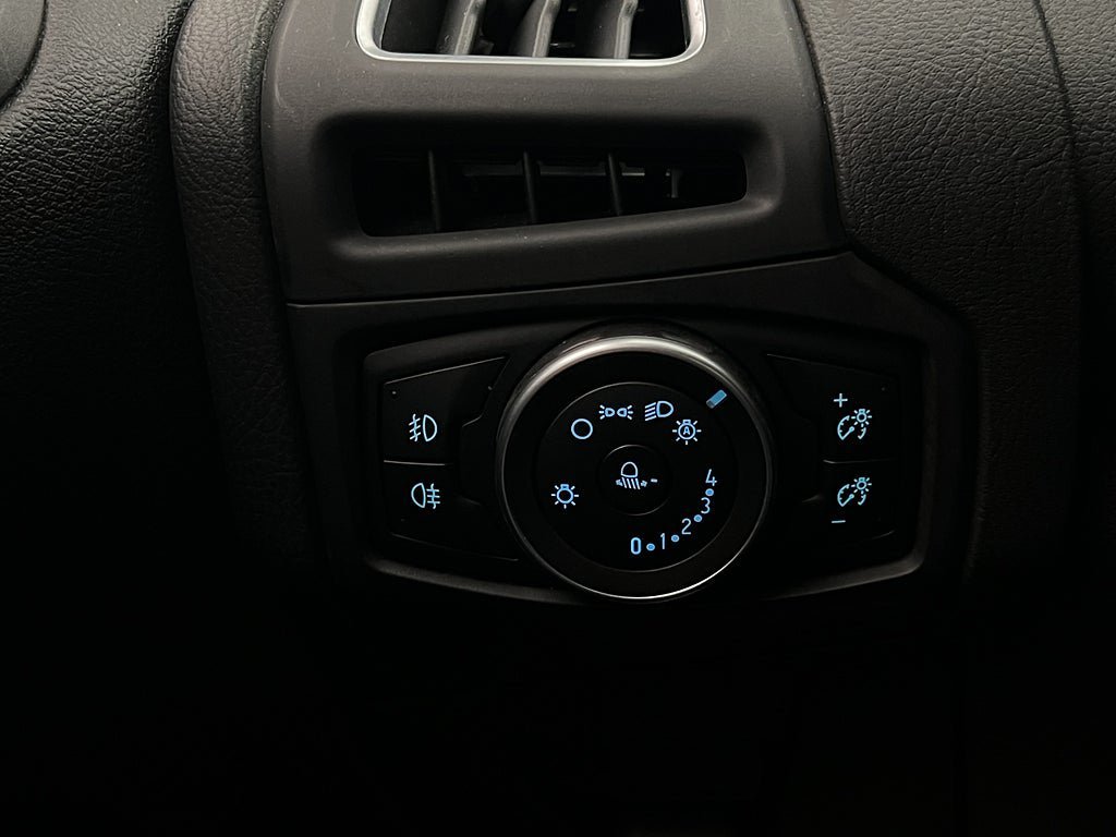 Vehicle Image 27