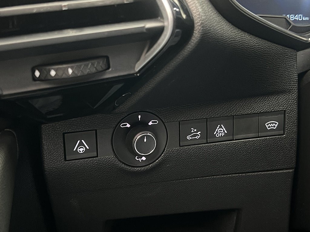 Vehicle Image 27