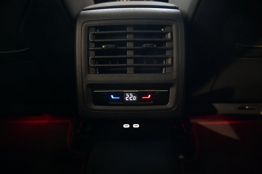 Vehicle Image 32