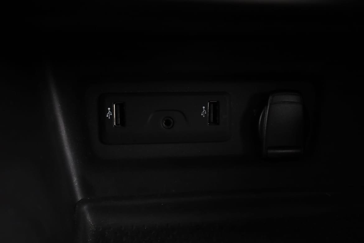 Vehicle Image 25