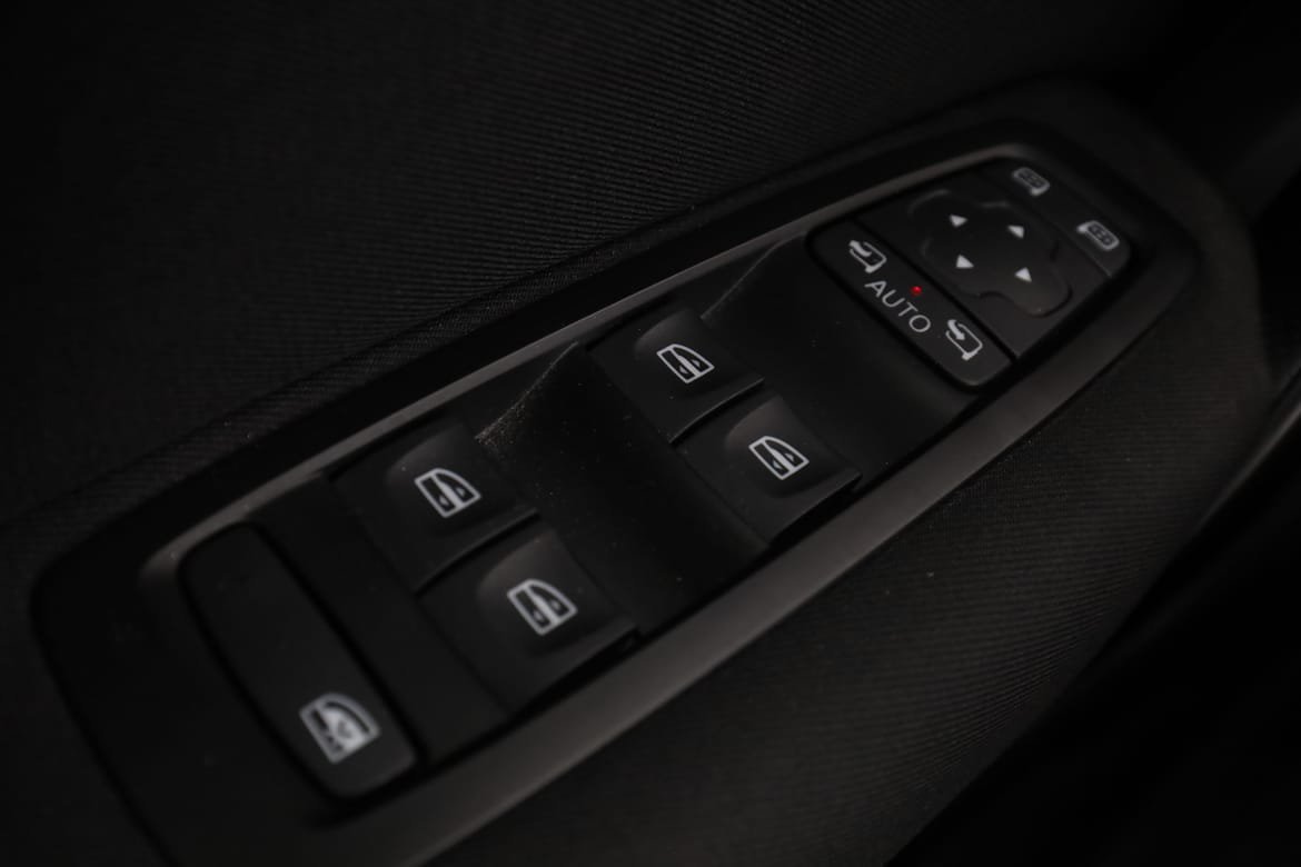 Vehicle Image 28