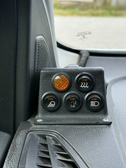 Vehicle Image 17