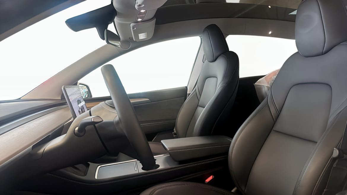 Vehicle Image 8