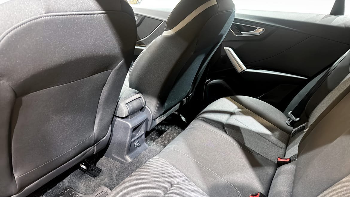 Vehicle Image 11