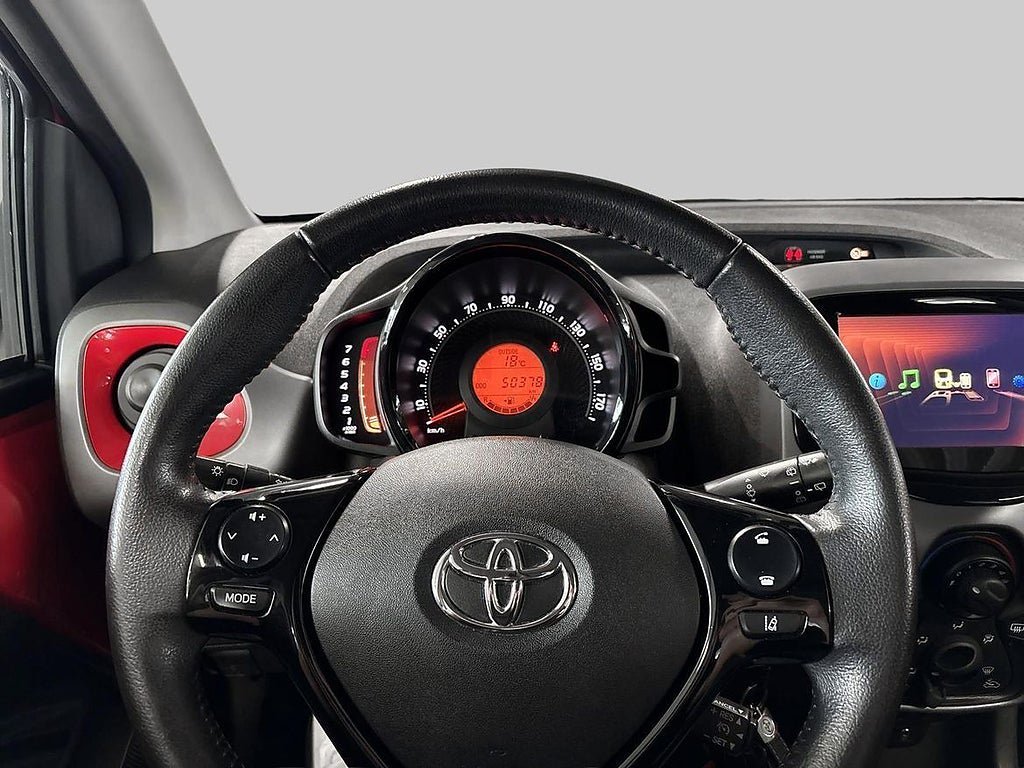 Vehicle Image 15