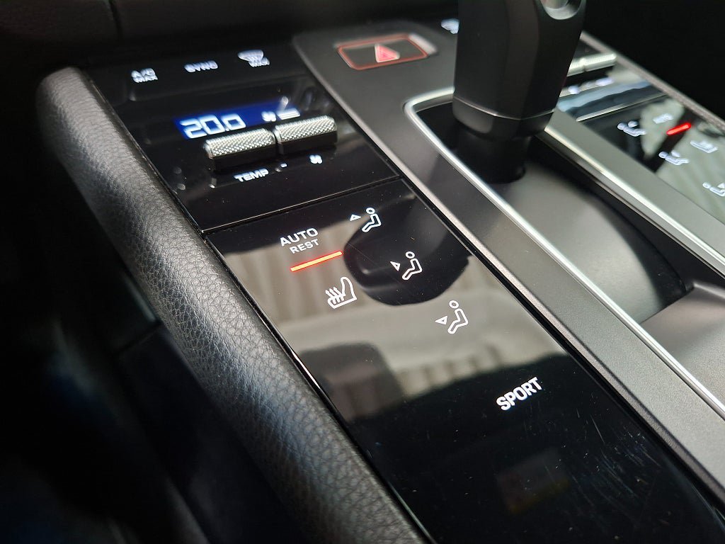Vehicle Image 27