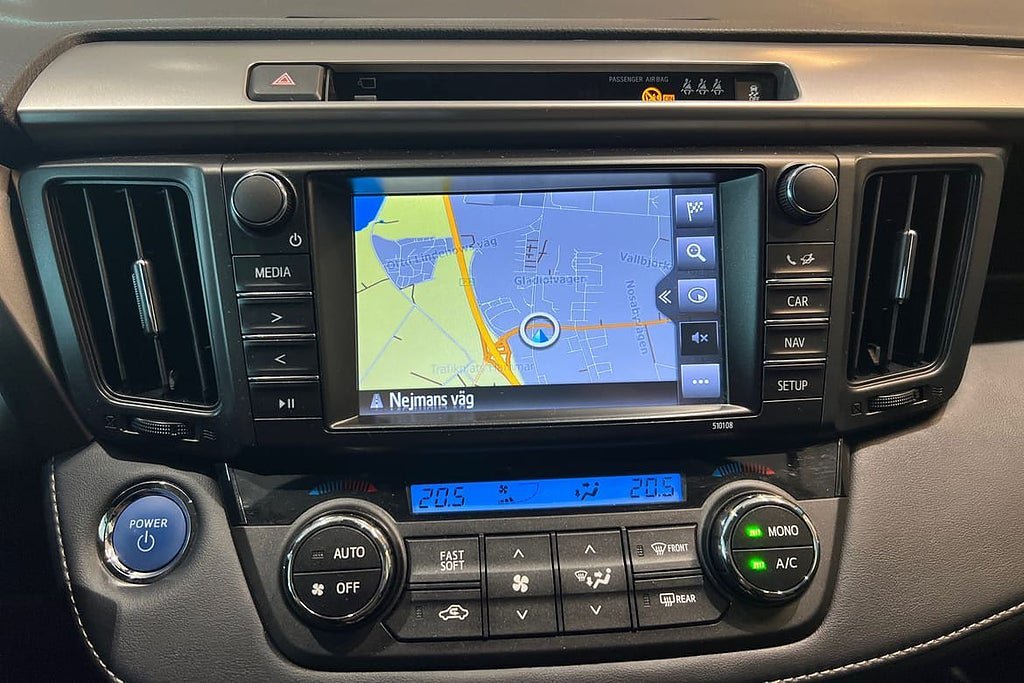 Vehicle Image 15