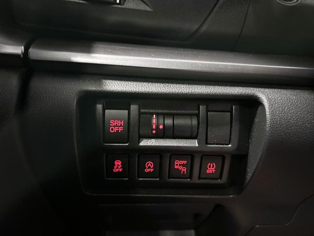 Vehicle Image 23