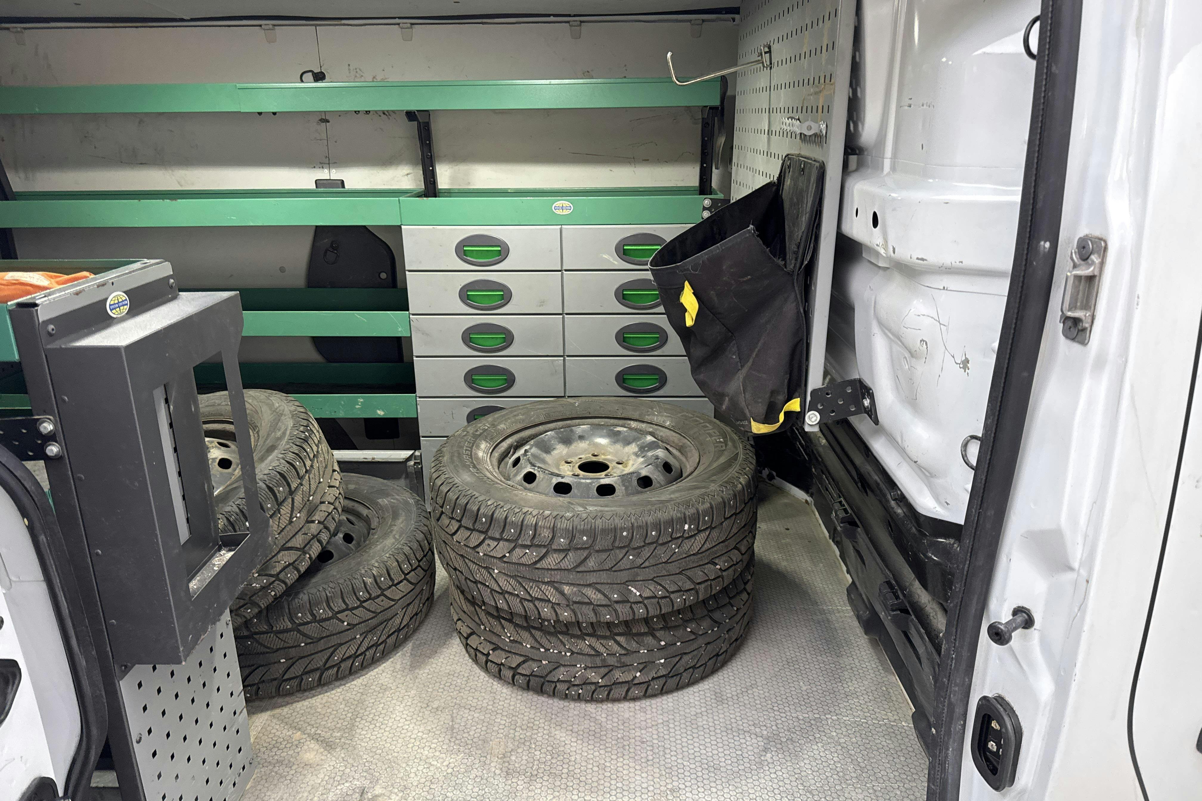 Vehicle Image 7