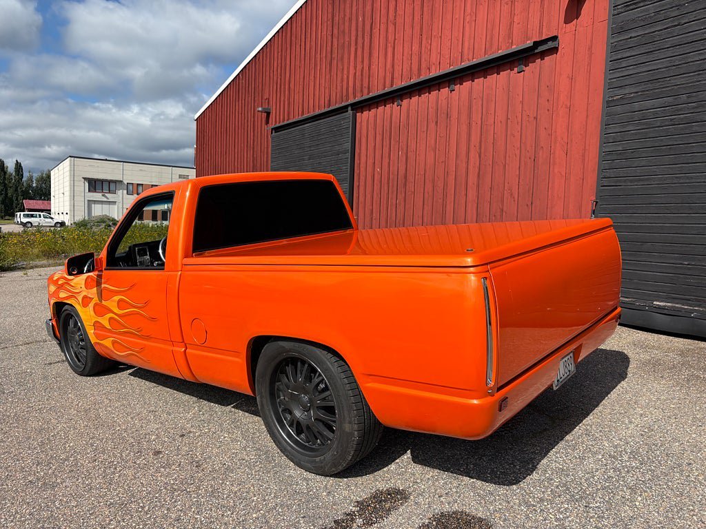 Vehicle Image 6