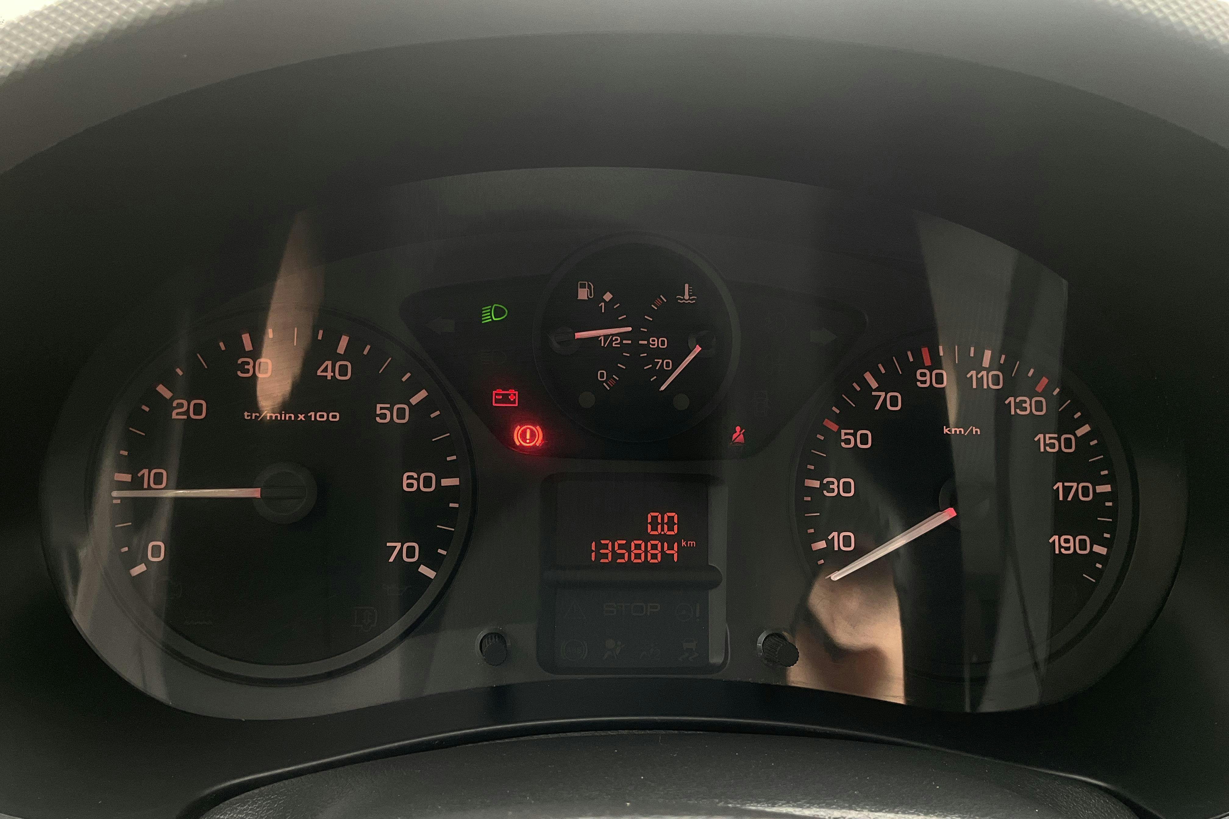 Vehicle Image 9