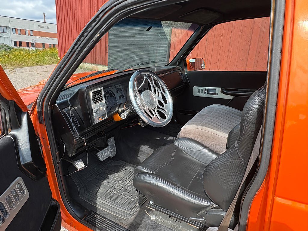 Vehicle Image 10
