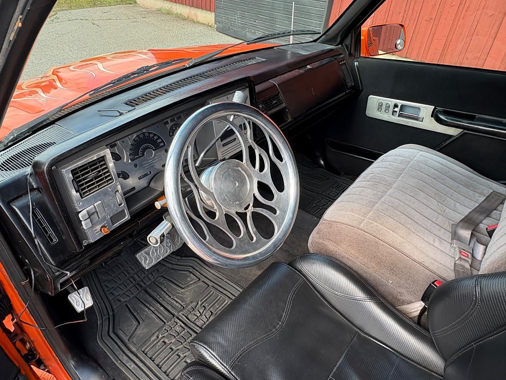 Vehicle Image 13