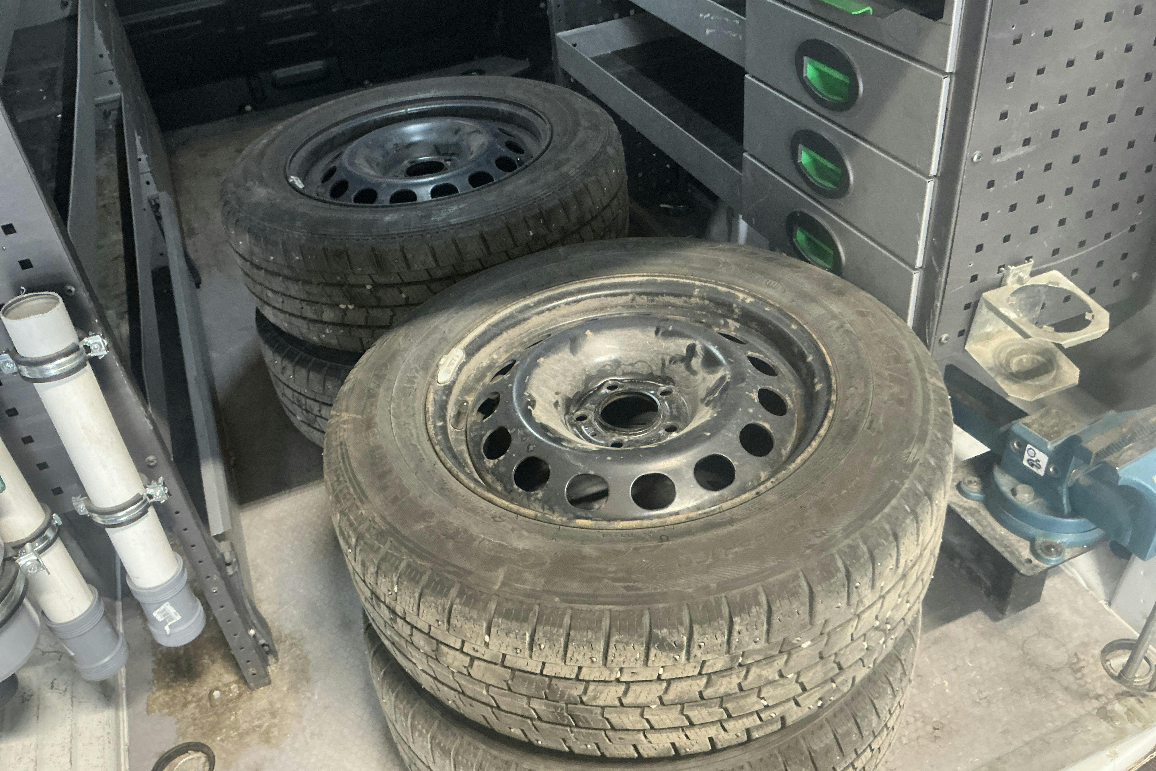 Vehicle Image 11