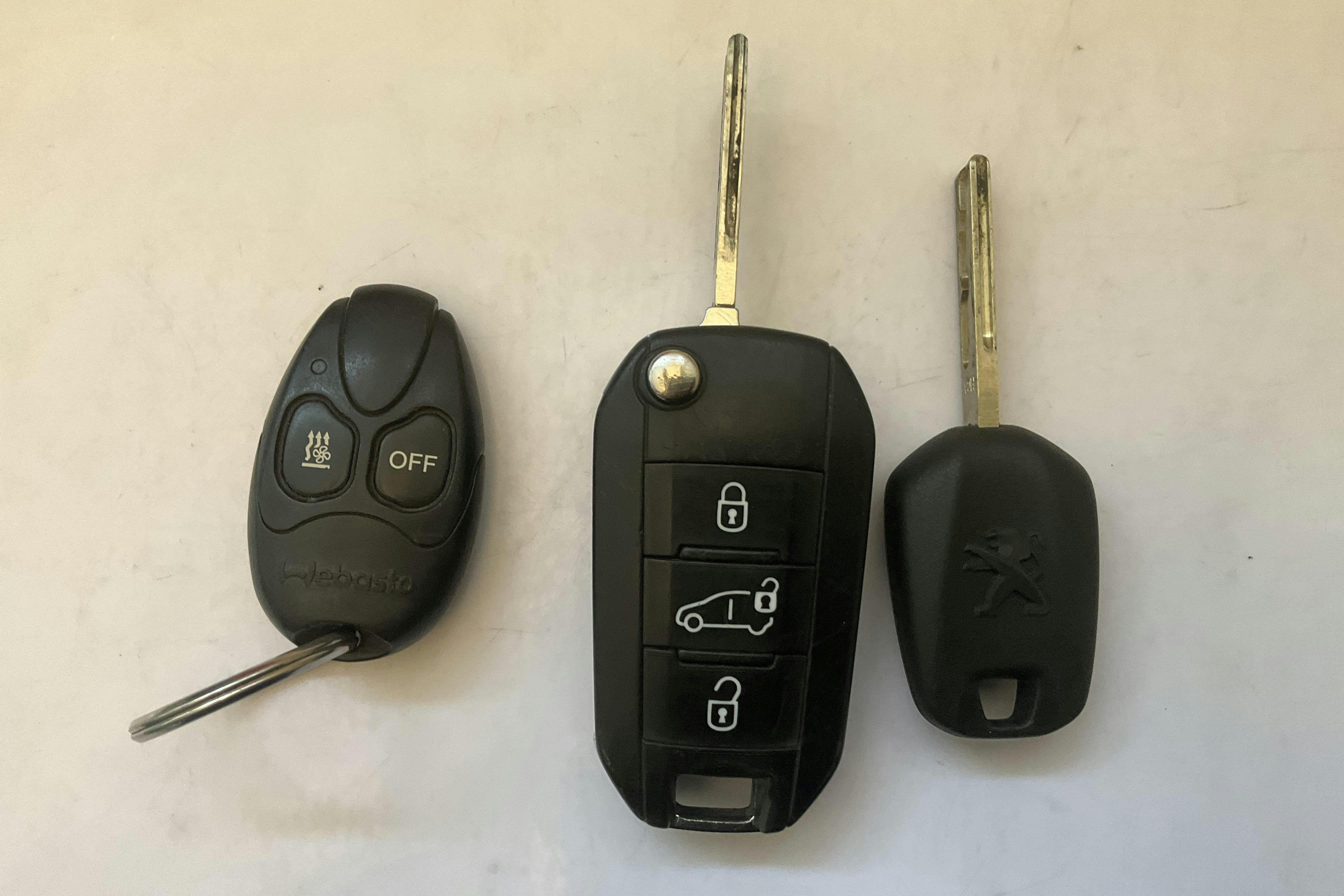 Vehicle Image 13