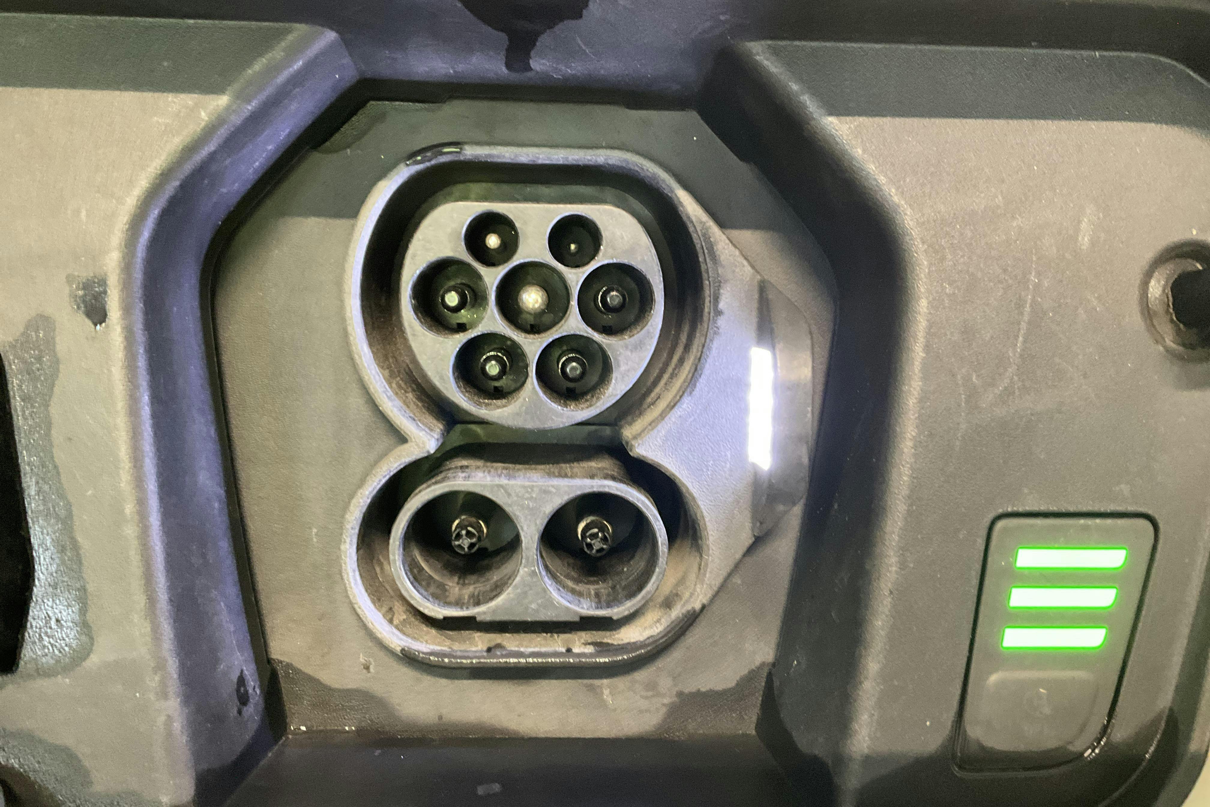 Vehicle Image 15