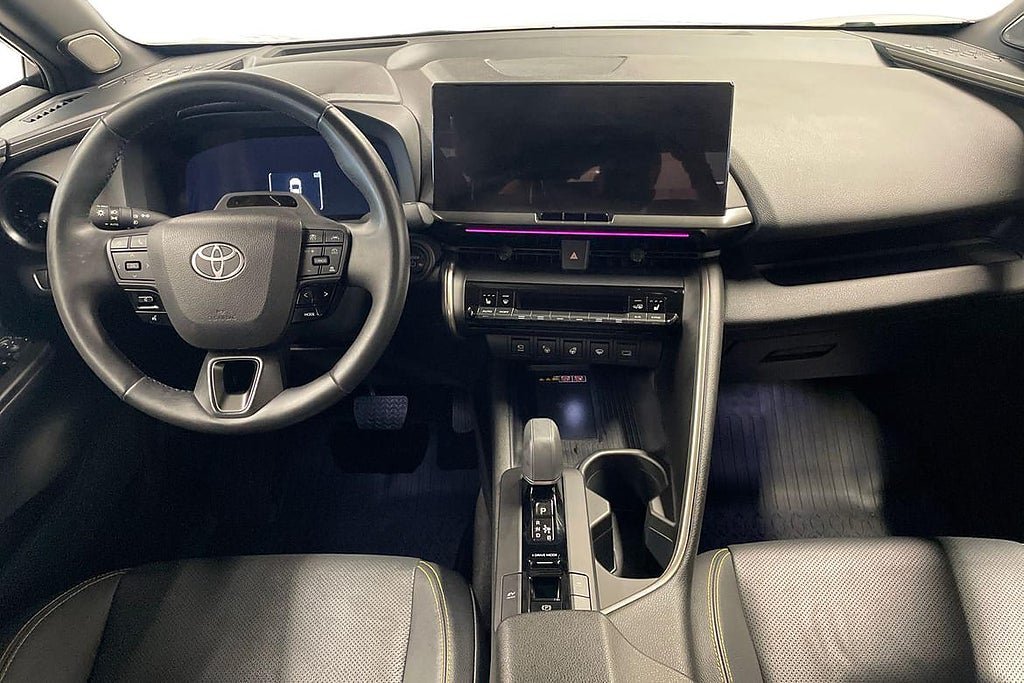 Vehicle Image 10