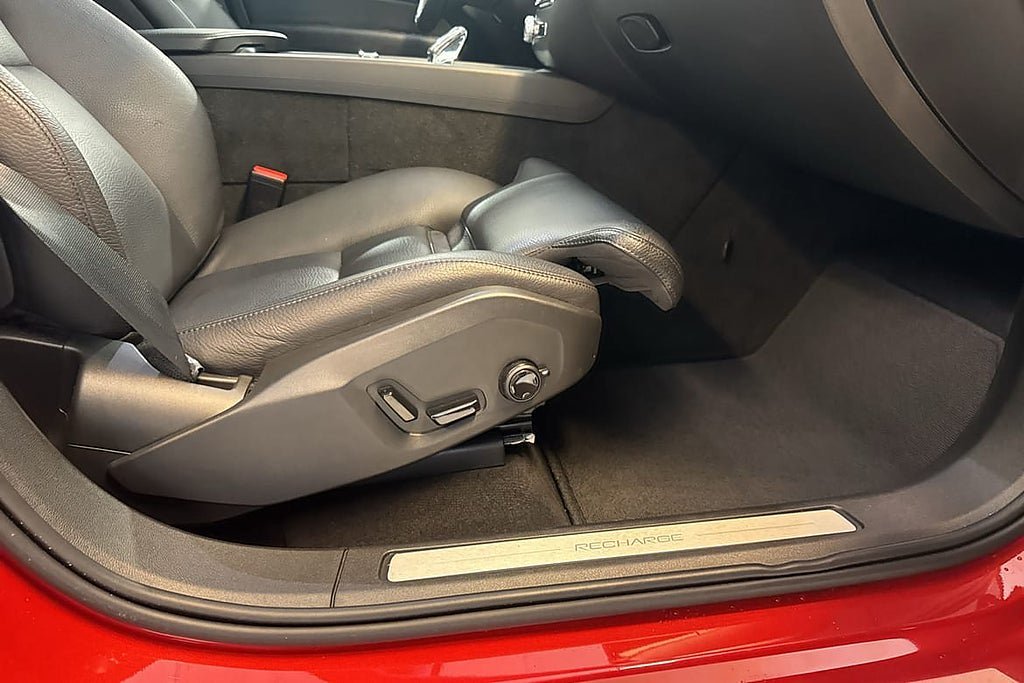 Vehicle Image 32