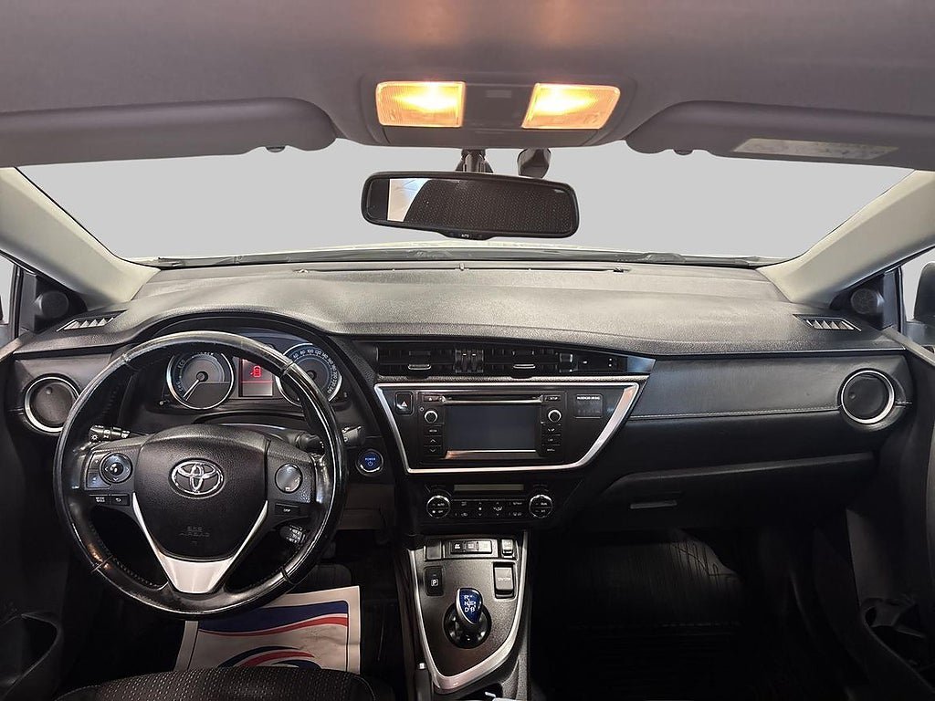 Vehicle Image 11
