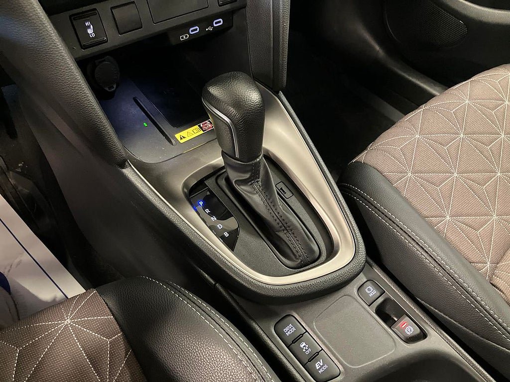 Vehicle Image 17
