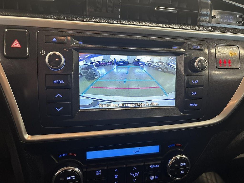 Vehicle Image 16