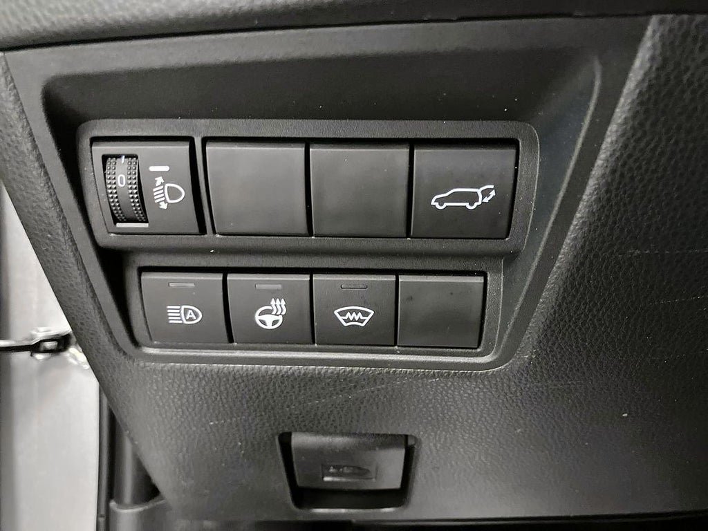 Vehicle Image 21