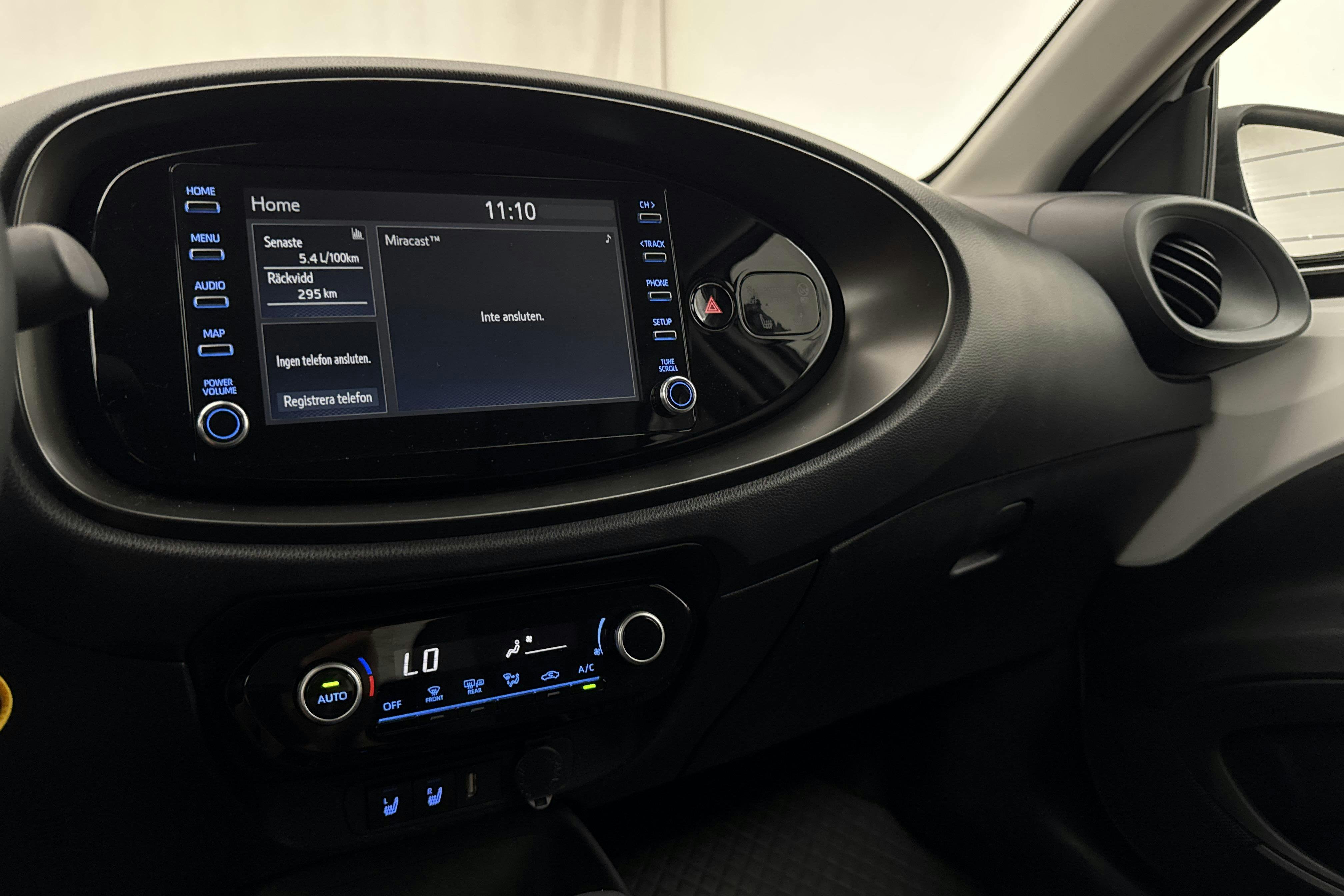 Vehicle Image 12