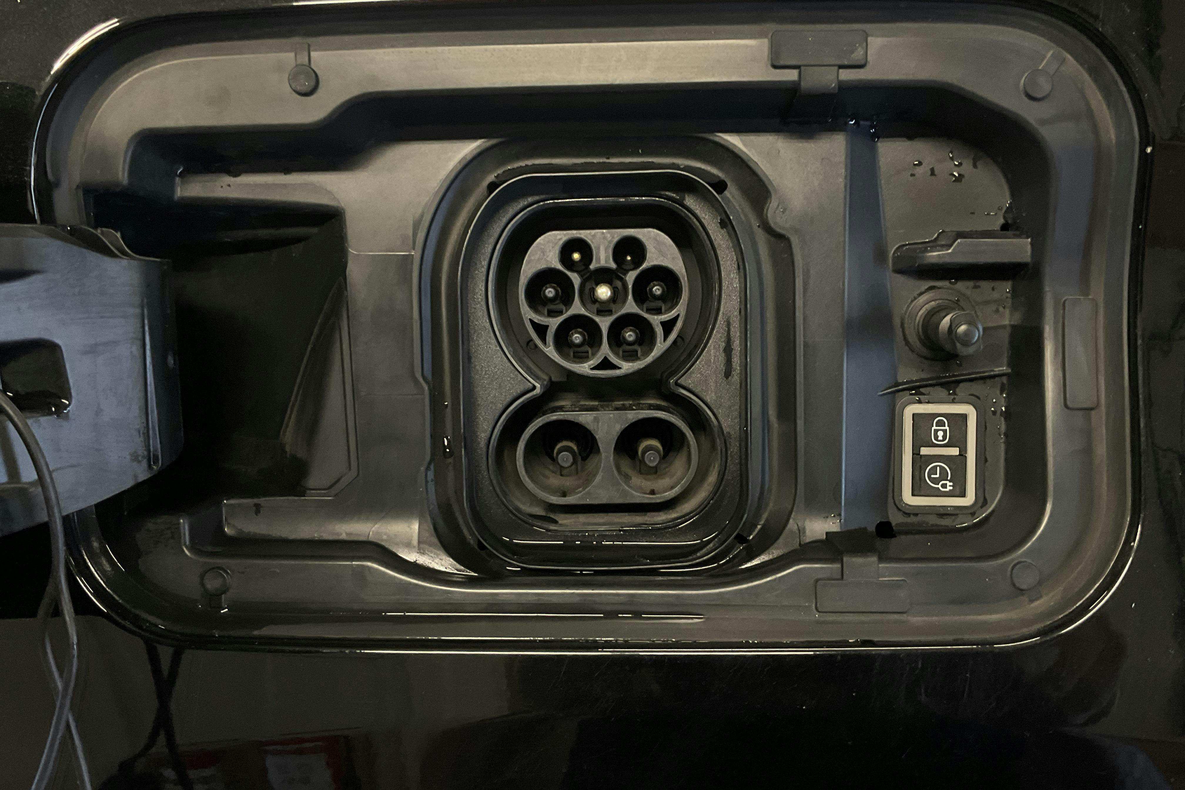 Vehicle Image 16