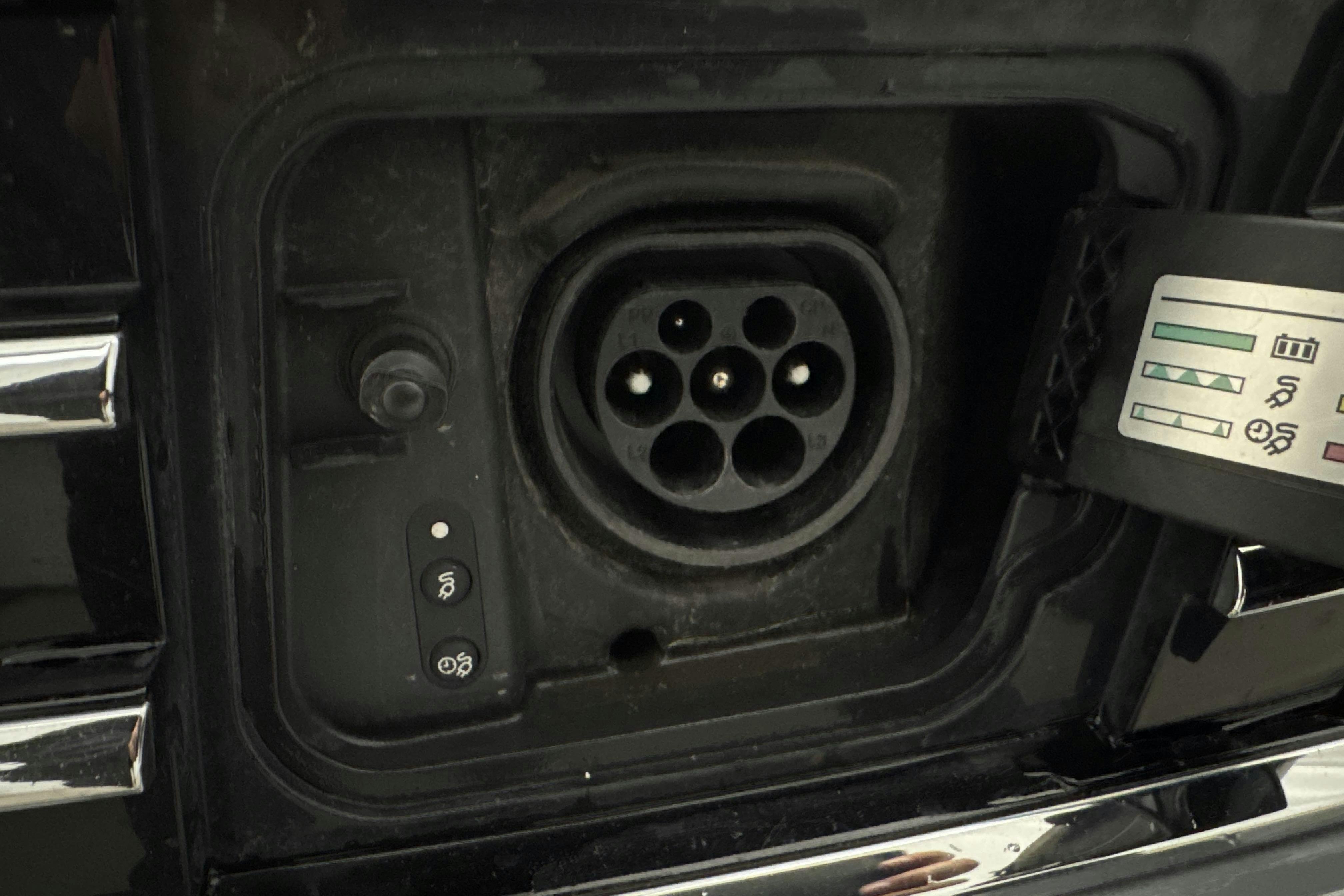 Vehicle Image 19
