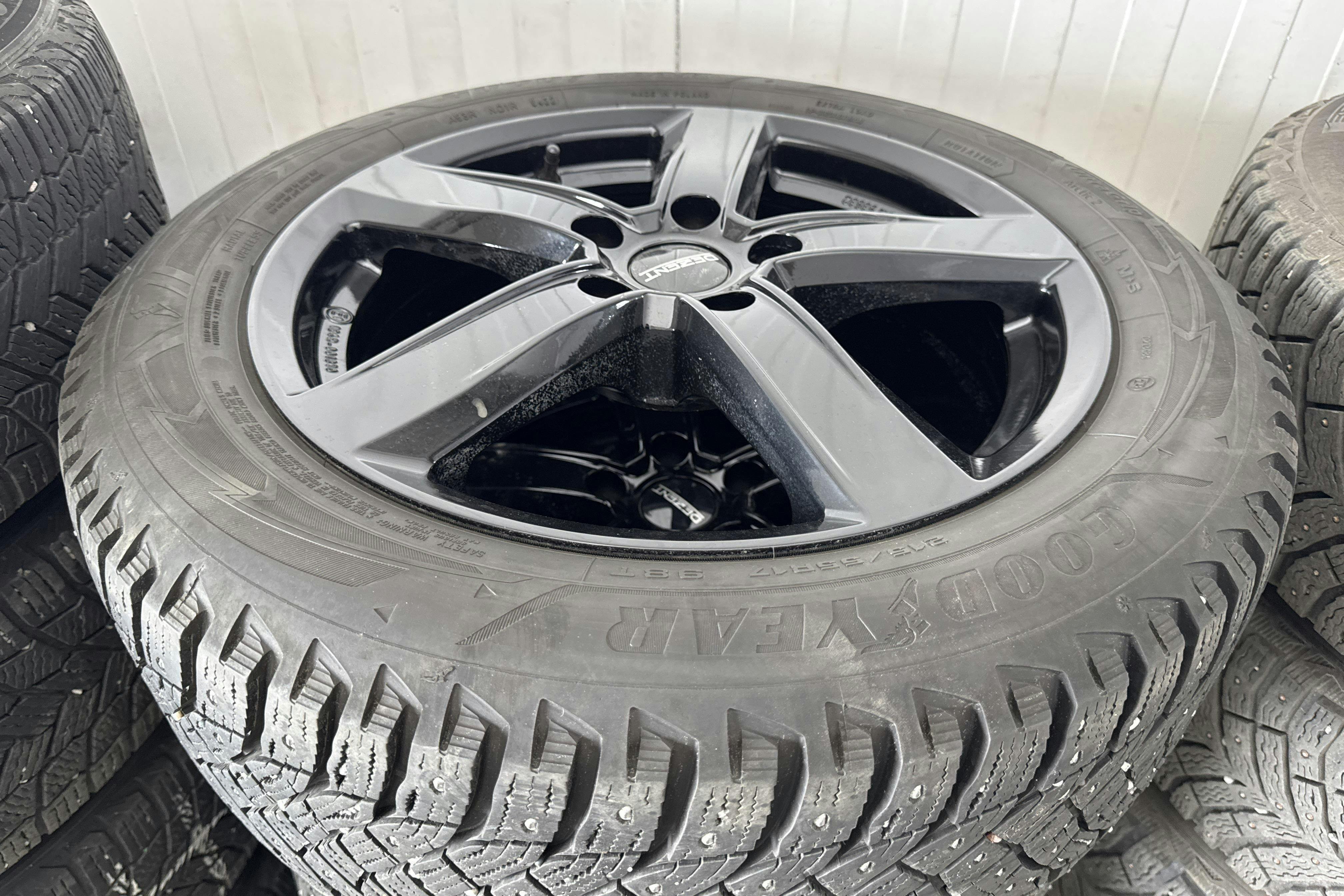 Vehicle Image 20