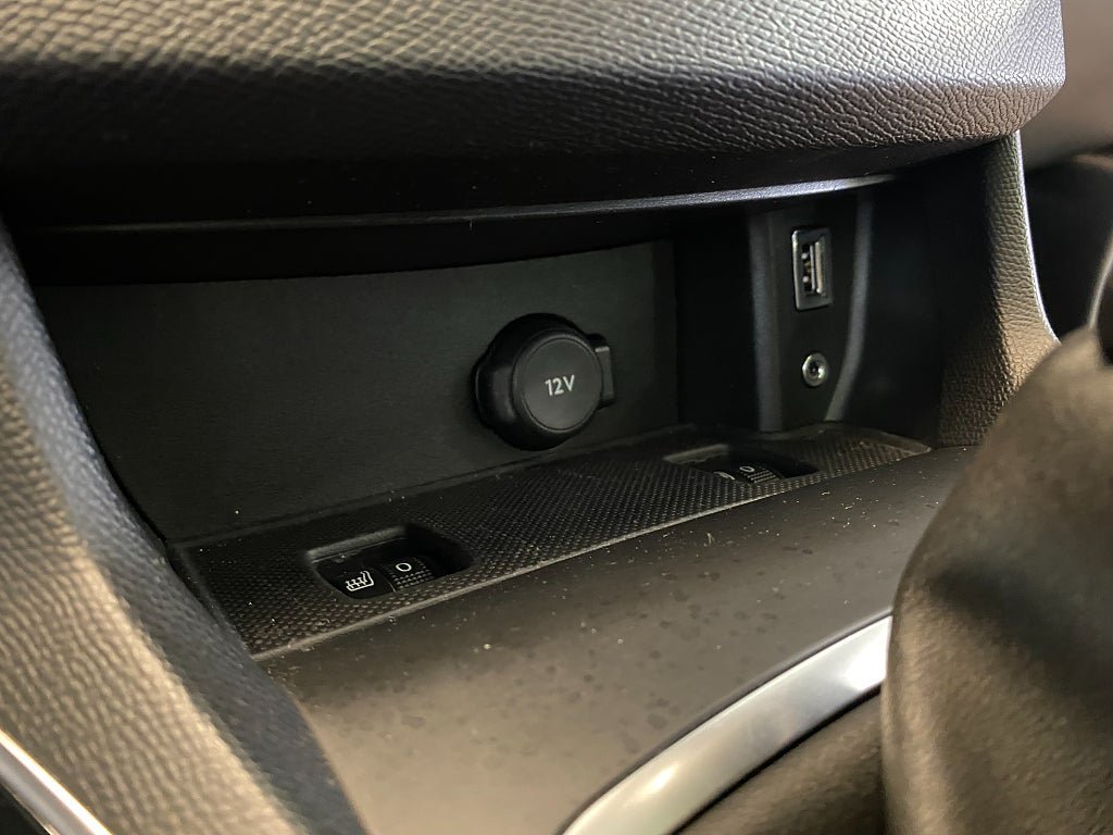 Vehicle Image 42