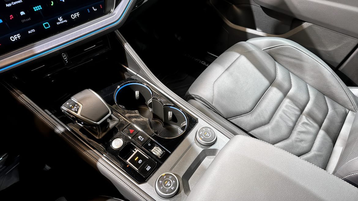 Vehicle Image 21