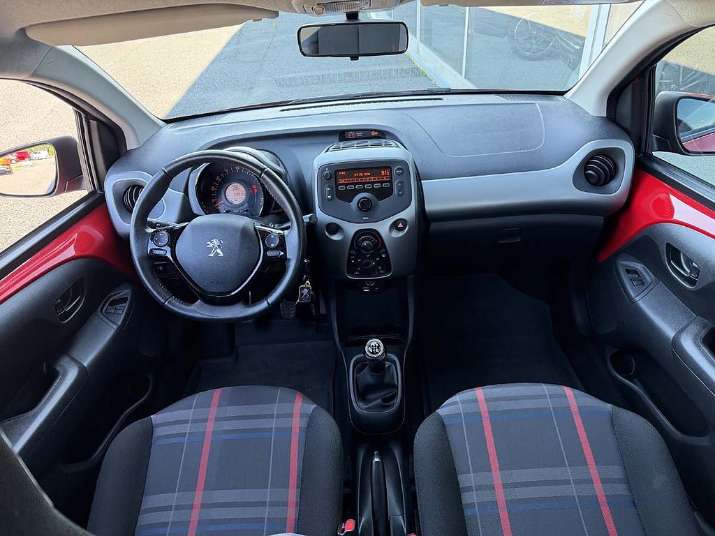 Vehicle Image 7