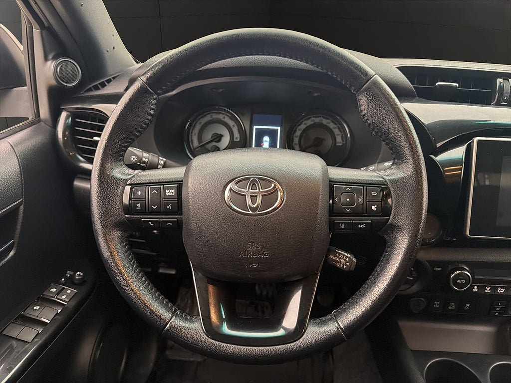 Vehicle Image 17