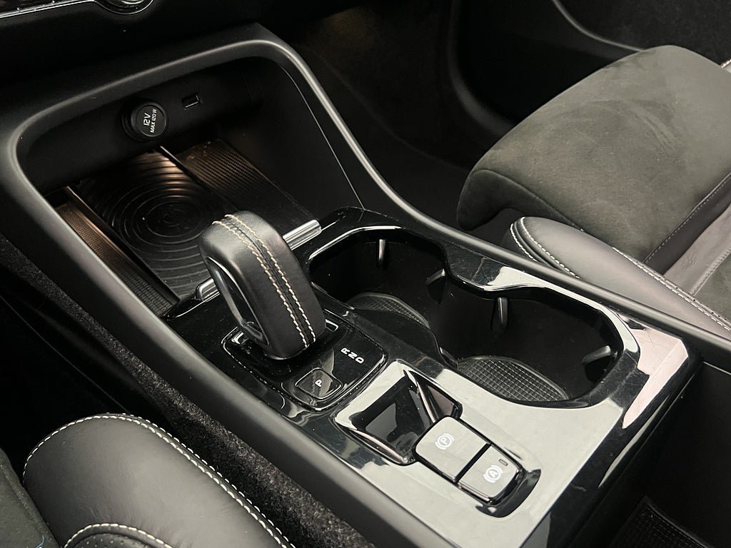 Vehicle Image 28