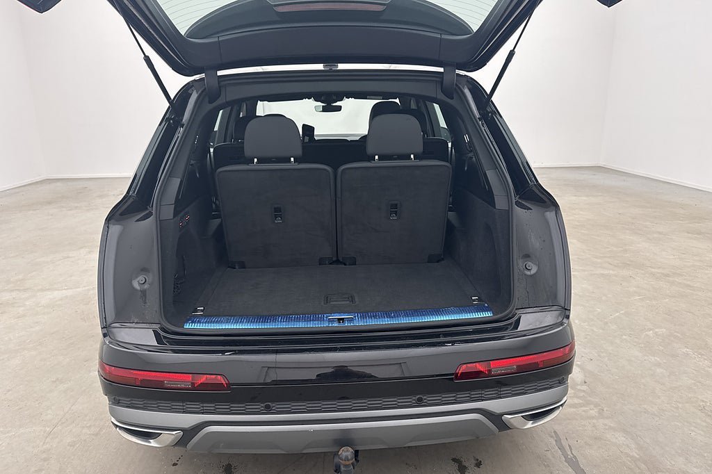 Vehicle Image 26