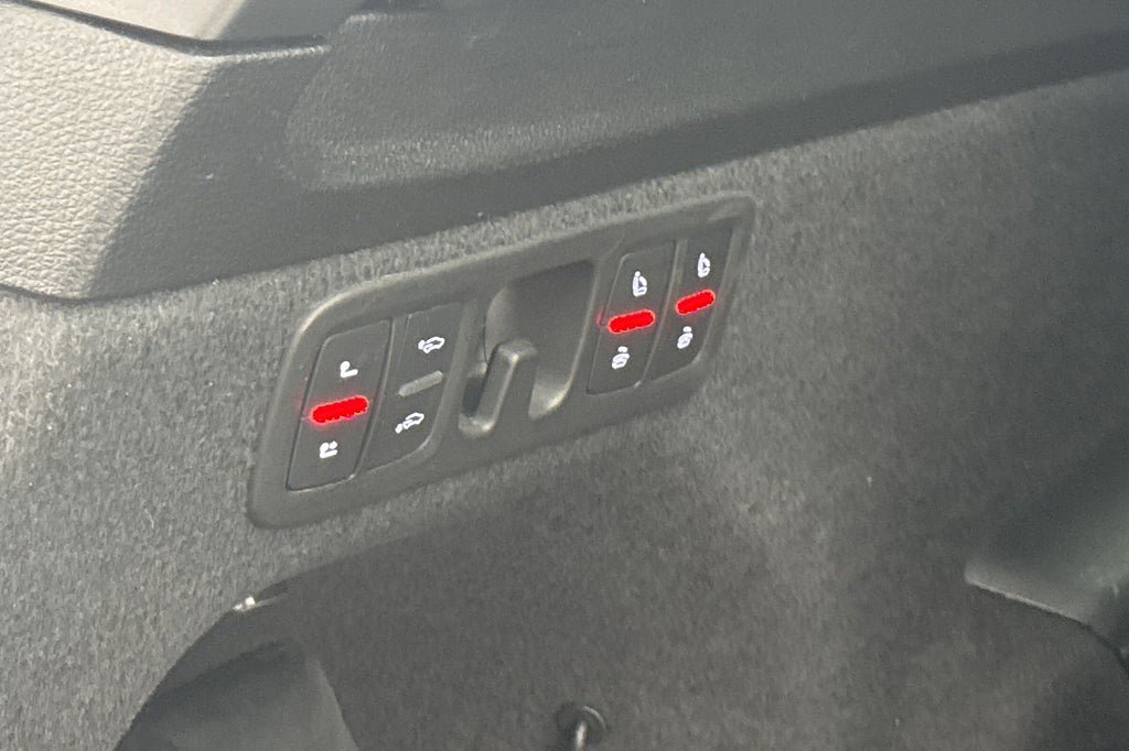 Vehicle Image 29