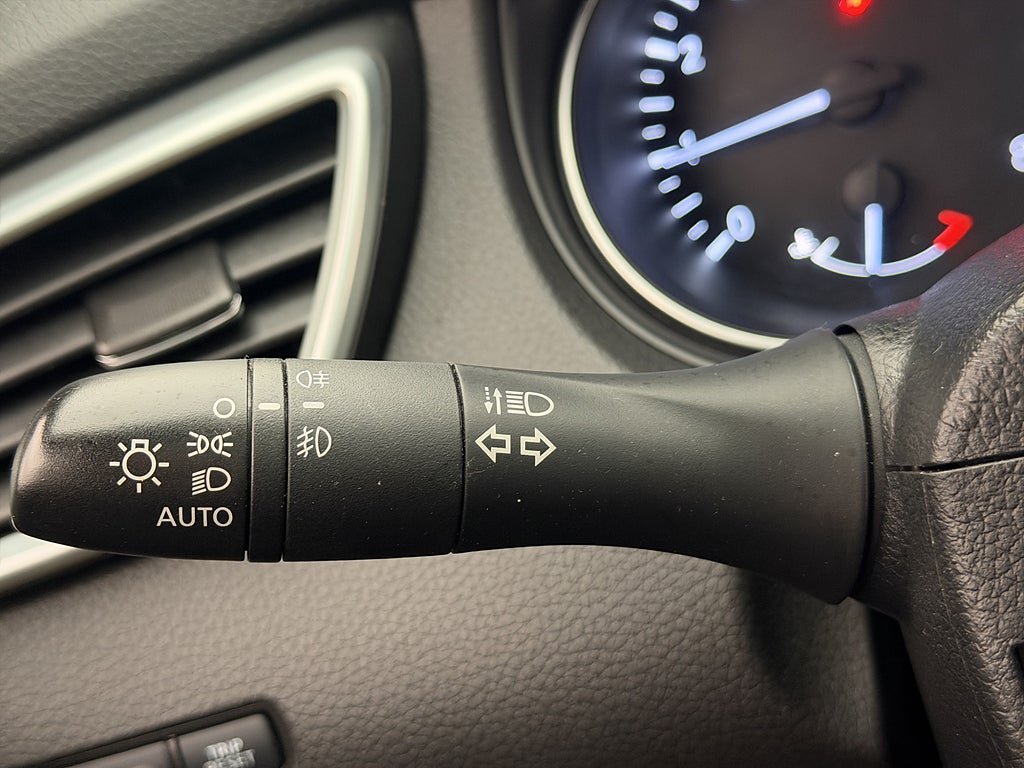 Vehicle Image 27