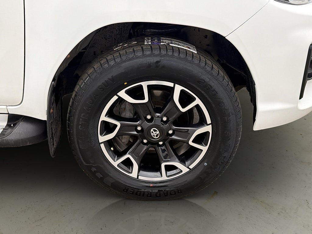 Vehicle Image 35