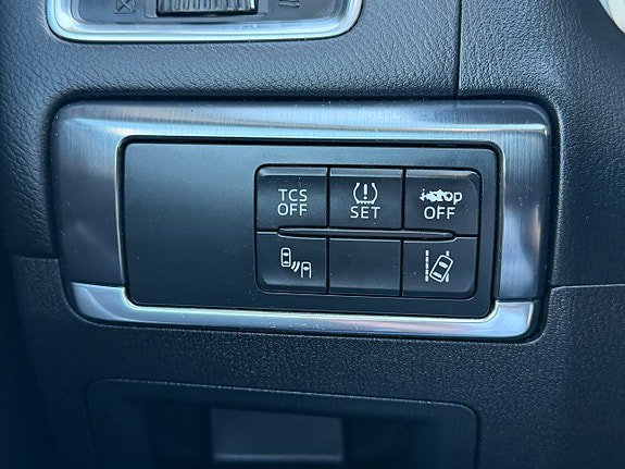 Vehicle Image 28